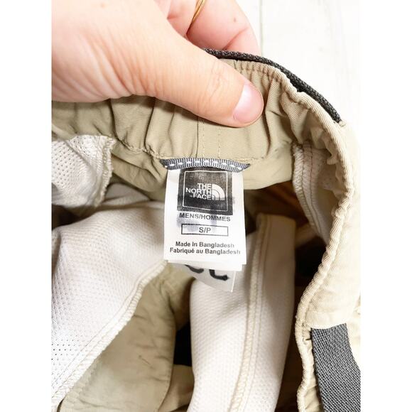 The North Face Khaki Men’s Nylon Shorts Size S - Picture 6 of 7